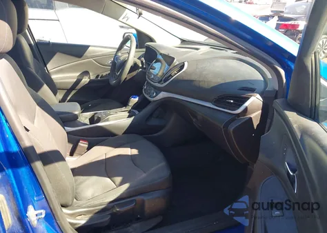 2017 Chevrolet Volt Lt z USA, uszkodzony, nr VIN 1G1RC6S51HU103029